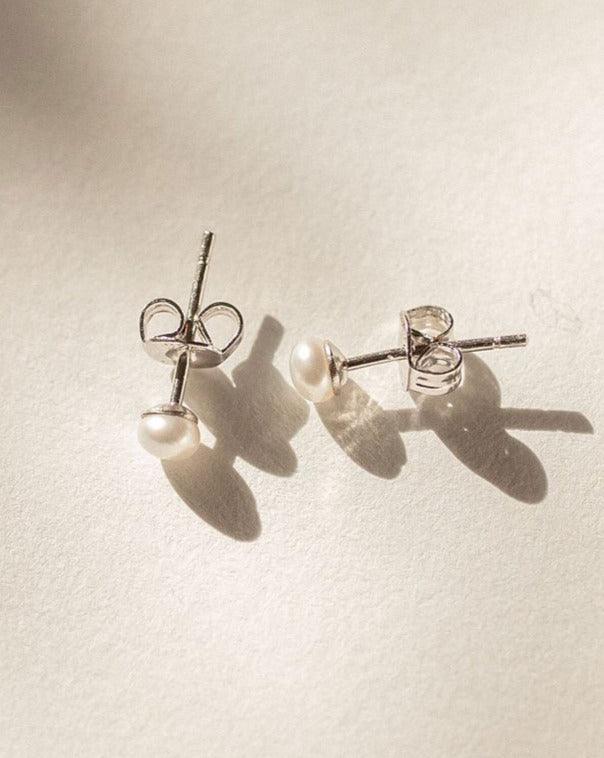 Daily Pearl Stud Earrings - Image 3